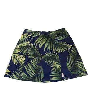 NWT WOMENS BESSIE CAI SWIMSUIT SKIRT with Built in Shorts. Slits In Front. Med